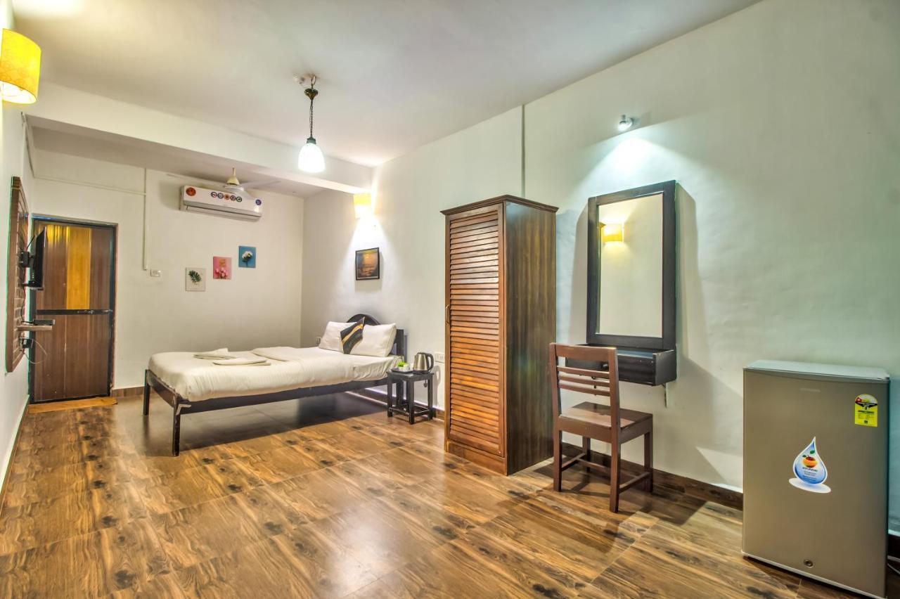 Stanleys Guest House Baga Exterior foto